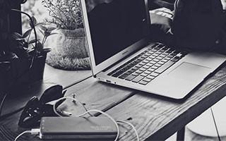 开云体育在线-英格兰横扫BLG，王皓绝境下完成绝杀顶尖较量小组赛，引爆全场热议