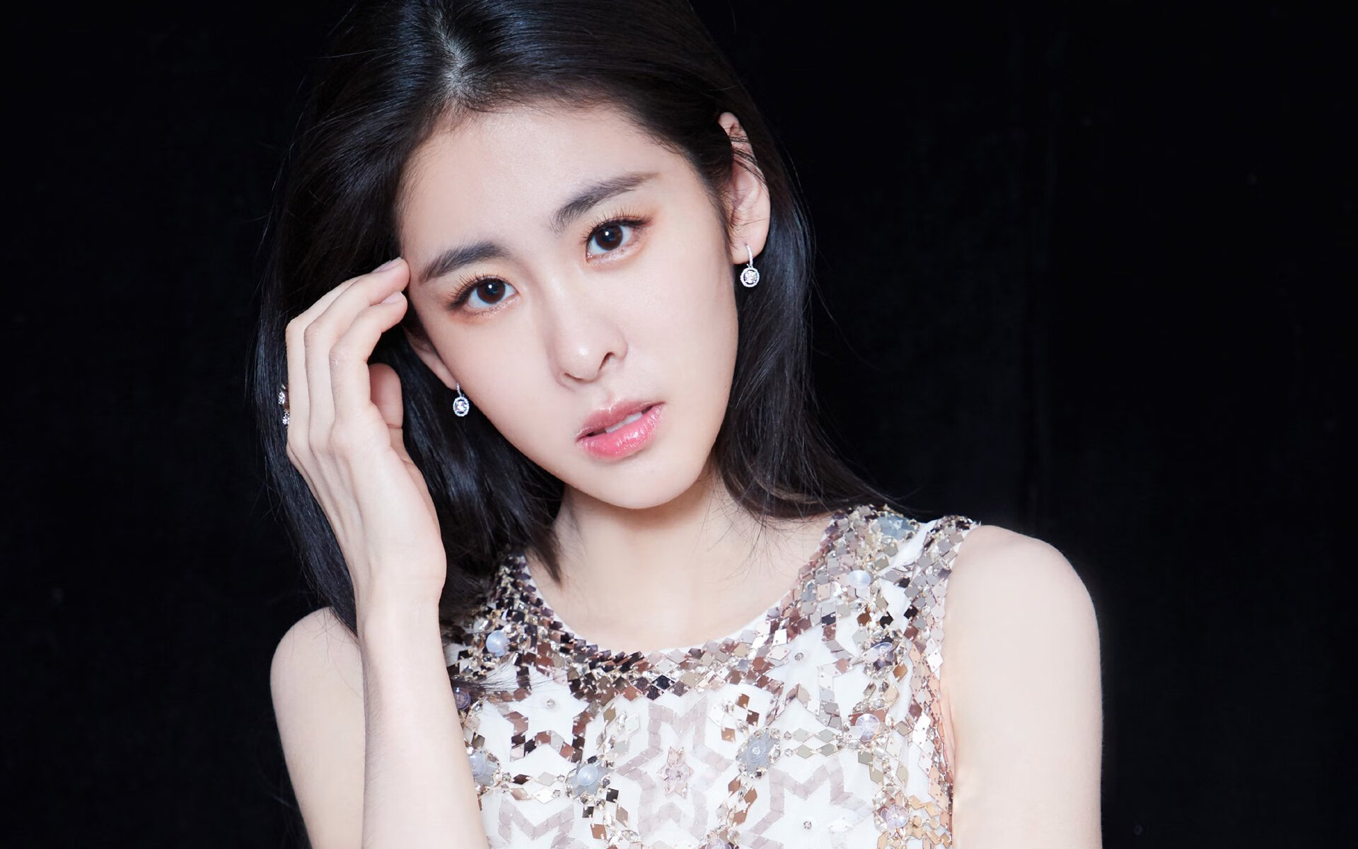 开云体育官网-当子弹时间降临绿茵场，克莱如何用慢三拍魔法肢解世界排名争夺战