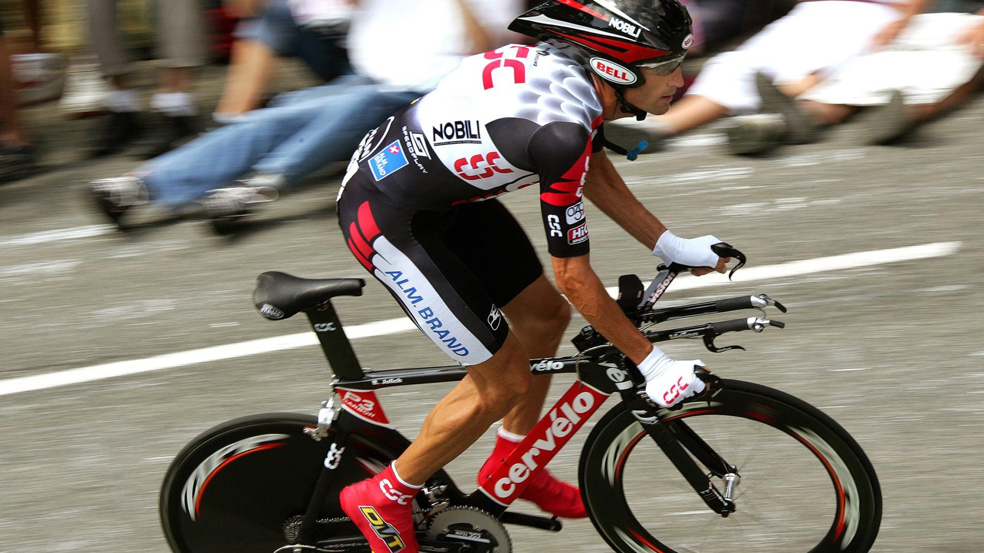 开云体育在线-冰雪主场燃爆CBA，欧洲之王统治意甲，体育世界今夜属于个人英雄主义