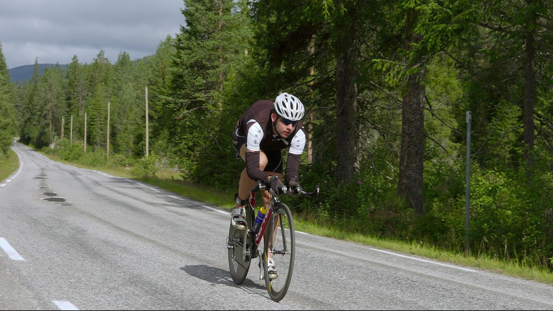 拉梅洛狂飙30分创纪录，凯尔特人鏖战加时险胜上海队，硬仗背后见证篮球全球化新篇章