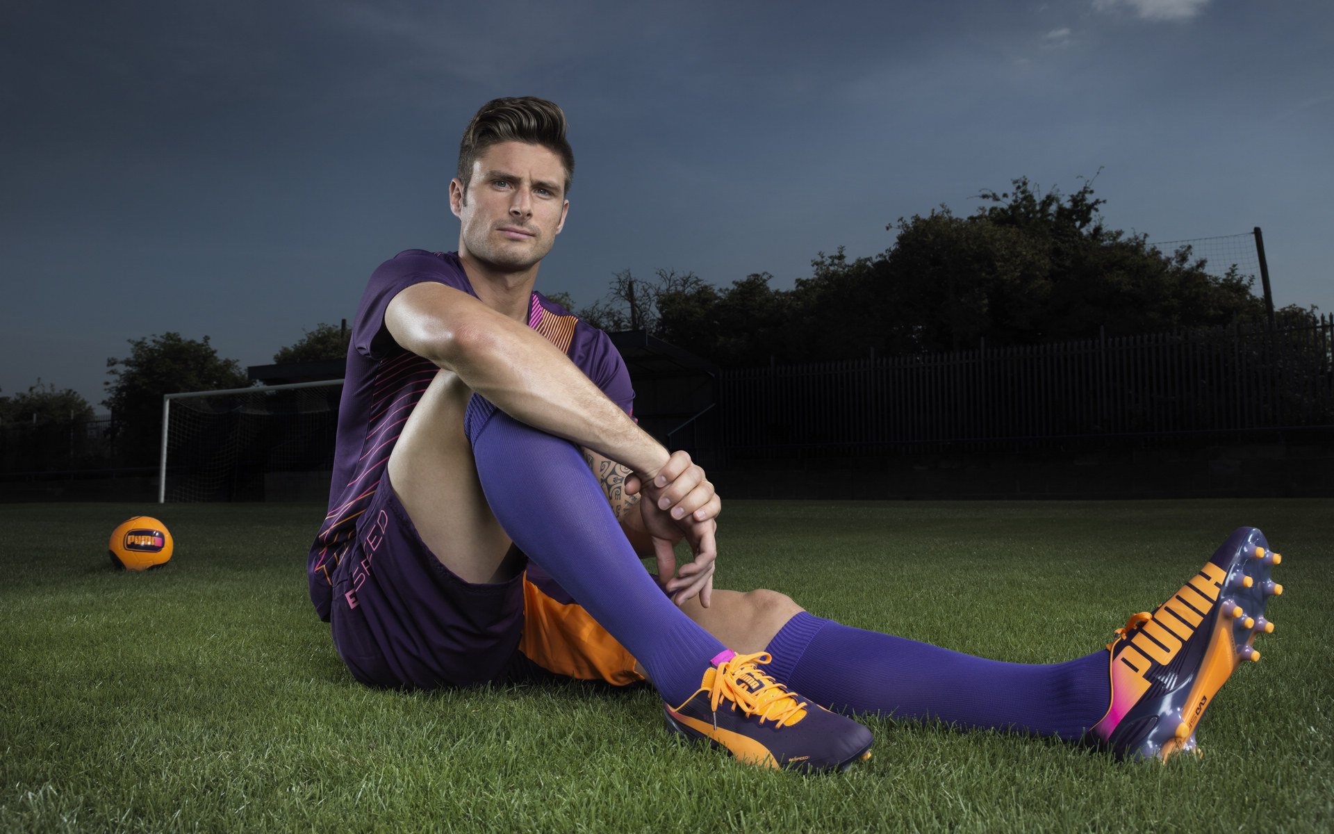 冷风中的逆袭,当马丁内利将奥运梦想照进雨夜,谁还敢说南美足球只有桑巴?